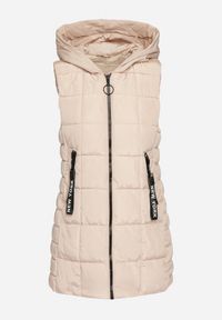 Born2be - Jasnobeżowa Pikowana Kamizelka Bezrękawnik z Kieszeniami i Wysokim Kołnierzem Bellamis. Kolor: beżowy. Długość rękawa: bez rękawów. Styl: elegancki #4