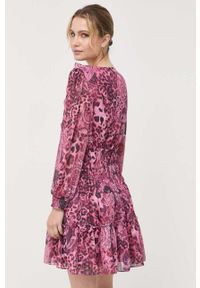 Guess sukienka kolor różowy mini rozkloszowana. Kolor: różowy. Typ sukienki: rozkloszowane. Długość: mini #5