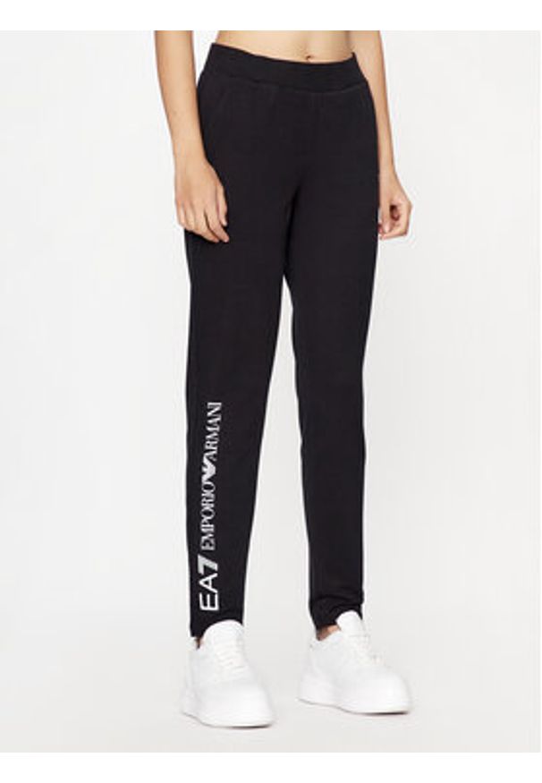 EA7 Emporio Armani Dres 8NTV54 TJCQZ 1200 Czarny Regular Fit. Kolor: czarny. Materiał: dresówka, bawełna