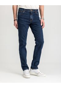 Wrangler - WRANGLER TEXAS SLIM MĘSKIE SPODNIE JEANSOWE CROSS GAME W12S8311U 112126497. Sezon: lato. Styl: elegancki, klasyczny #9
