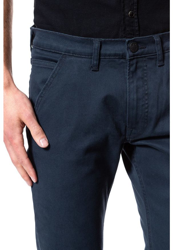Lee - LEE SPODNIE MĘSKIE LUKE DARK MARINE L70QED37 112118704. Styl: marine