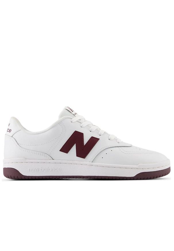 Buty New Balance BB80UFM - białe. Okazja: na co dzień. Kolor: biały. Materiał: materiał, skóra, syntetyk, guma. Szerokość cholewki: normalna. Sport: koszykówka, turystyka piesza