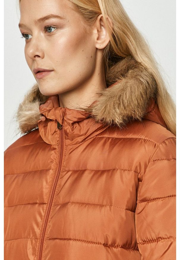 Roxy - Kurtka. Okazja: na co dzień. Typ kołnierza: kaptur. Kolor: pomarańczowy. Styl: casual