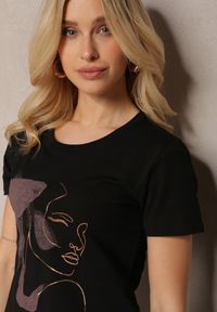 Renee - Czarny Bawełniany T-shirt z Ozdobnym Nadrukiem Biola. Kolor: czarny. Materiał: bawełna. Wzór: nadruk. Styl: klasyczny