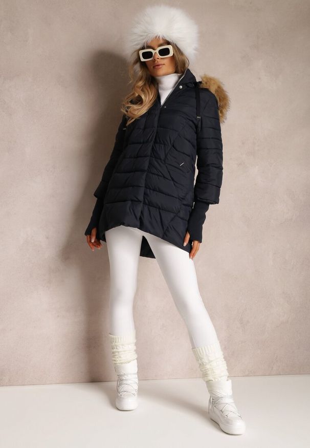 Renee - Granatowa Kurtka Pikowana z Szerokim Ściągaczem przy Rękawach Yasu. Okazja: na co dzień. Kolor: niebieski. Materiał: jeans, futro. Styl: elegancki, casual