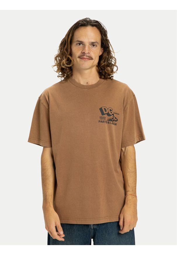 DC Shoes T-Shirt Parts Dep EDYZT04366 Brązowy Regular Fit. Kolor: brązowy. Materiał: bawełna