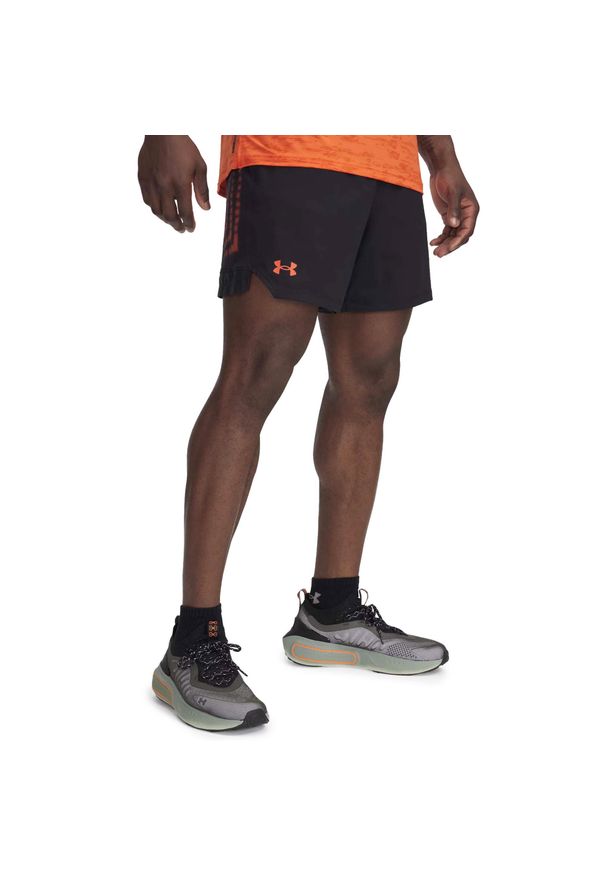 Under Armour - Krótkie Spodnie Vanish Woven 6In Graphic Sts Under Armor Dorosłych. Kolor: czarny. Długość: krótkie. Sport: bieganie