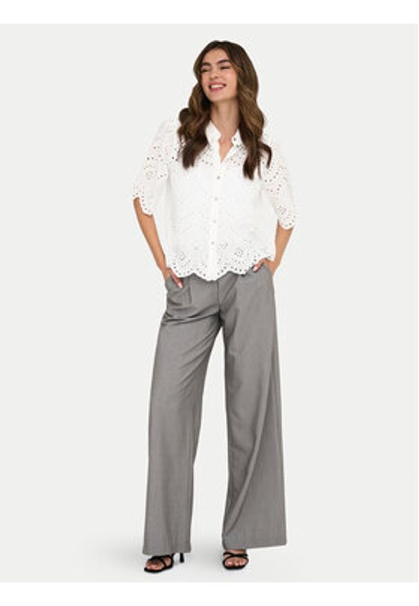 only - ONLY Koszula Valais 15351106 Kremowy Regular Fit. Kolor: kremowy. Materiał: bawełna