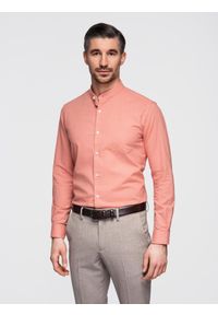 Ombre Clothing - Męska koszula lniana ze stójką i kieszenią REGULAR FIT – brzoskwiniowa V1 - Rozmiar: XL. Okazja: na co dzień. Typ kołnierza: kołnierzyk stójkowy. Kolor: pomarańczowy. Materiał: len. Długość rękawa: długi rękaw. Długość: długie. Sezon: wiosna, lato. Styl: casual #1
