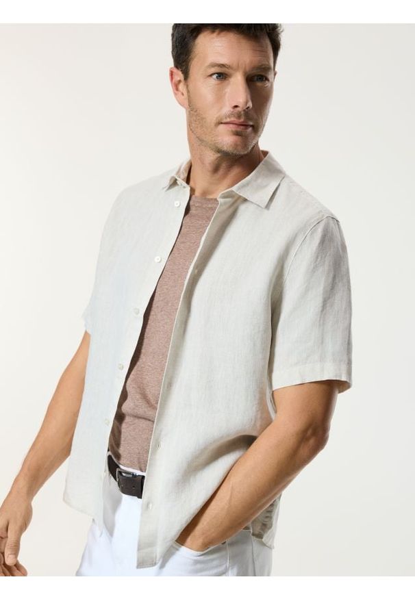Reserved - Lniana koszula slim fit - beżowy. Kolor: beżowy. Materiał: len