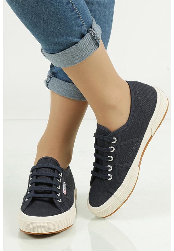 Superga - Tenisówki sznurowane superga 2750/30. Kolor: niebieski