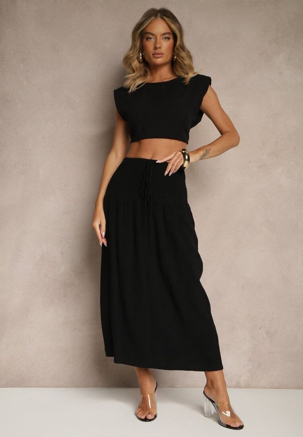 Renee - Czarna Spódnica z Wiskozą i Lnem High Waist o Rozkloszowanym Kroju Lumerellea. Stan: podwyższony. Kolor: czarny. Materiał: len, wiskoza. Sezon: lato