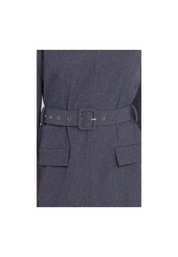 Stylove - Elegancka sukienka mini z dekoltem V i paskiem szara. Kolor: szary. Styl: elegancki. Długość: mini #4