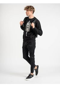 Les Hommes Bluza | LLH421-758P | Round Neck Sweater | Mężczyzna | Czarny. Okazja: na co dzień. Kolor: czarny. Materiał: bawełna. Wzór: nadruk. Styl: casual #3