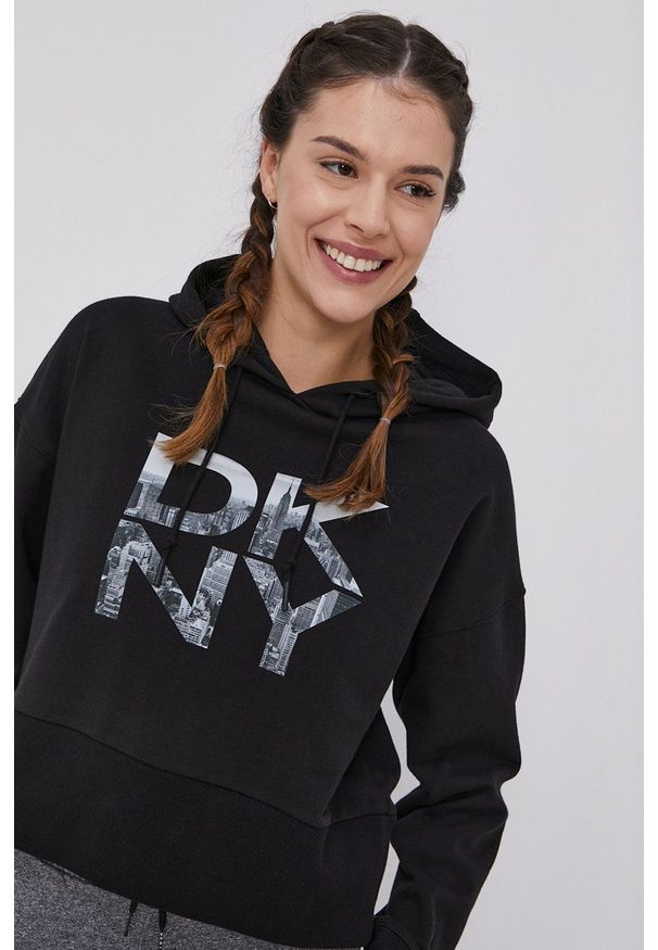 DKNY - Dkny - Bluza bawełniana. Kolor: czarny. Materiał: bawełna. Wzór: nadruk