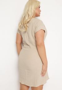 Born2be - Beżowa Pudełkowa Sukienka Bawełniana ze Sznurkiem w Pasie Quimalia. Kolor: beżowy. Materiał: bawełna. Długość rękawa: krótki rękaw. Wzór: aplikacja. Sezon: wiosna, lato. Typ sukienki: proste #7