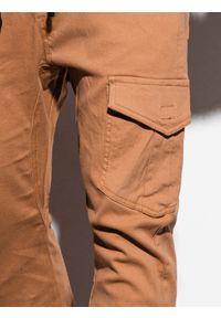 Ombre Clothing - Spodnie męskie joggery P886 - beżowe - XXL. Kolor: beżowy. Materiał: elastan, bawełna. Styl: klasyczny