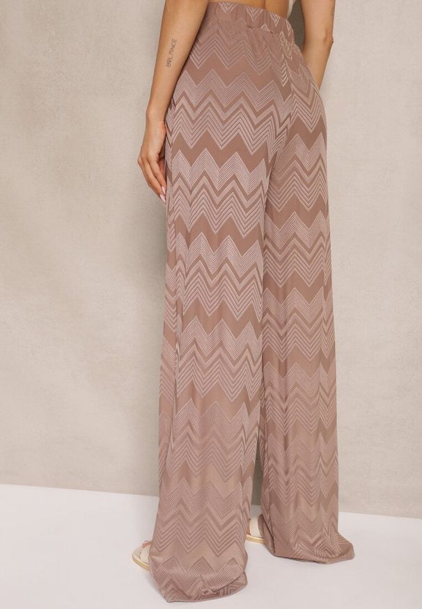 Renee - Jasnobrązowe Spodnie z Wiskozą o Szerokim Kroju High Waist Weralis. Okazja: na co dzień. Stan: podwyższony. Kolor: brązowy. Materiał: wiskoza. Styl: elegancki, casual