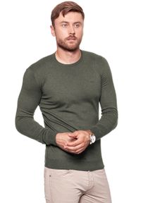 Wrangler - MĘSKI SWETER WRANGLER CREW KNIT DUSTY OLIVE W85672P45 112132246. Styl: klasyczny