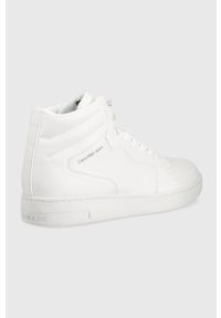 Calvin Klein Jeans buty kolor biały. Nosek buta: okrągły. Zapięcie: sznurówki. Kolor: biały. Materiał: poliester, guma. Obcas: na obcasie. Wysokość obcasa: niski