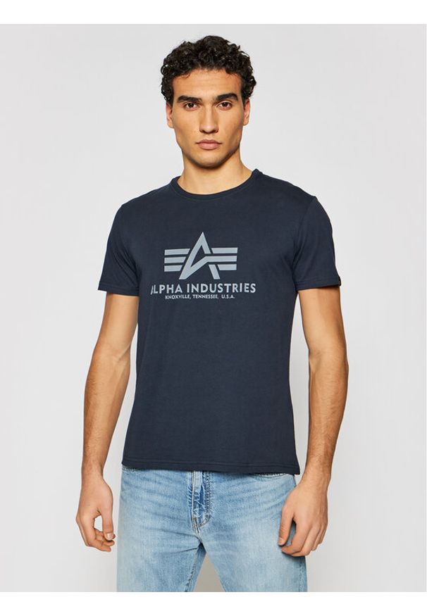 Alpha Industries T-Shirt Basic 100501 Granatowy Regular Fit. Kolor: niebieski. Materiał: bawełna