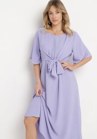 Born2be - Jasnofioletowa Sukienka Maxi z Ozdobnym Wiązaniem i Gumką w Talii Myrcella. Kolor: fioletowy. Długość: maxi #6