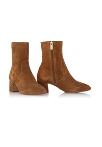 Ochnik - Buty damskie. Kolor: brązowy. Materiał: skóra, zamsz. Szerokość cholewki: normalna. Obcas: na obcasie. Styl: elegancki, klasyczny. Wysokość obcasa: średni #1