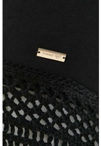 TwinSet - Twinset bluza damska kolor czarny z kapturem gładka. Typ kołnierza: kaptur. Kolor: czarny. Materiał: dzianina. Długość rękawa: długi rękaw. Długość: długie. Wzór: gładki #2