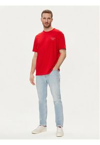 Tommy Jeans T-Shirt DM0DM18872 Czerwony Regular Fit. Kolor: czerwony. Materiał: bawełna #4