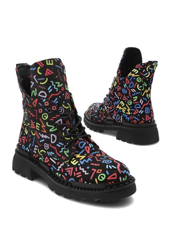Kolorowe Botki Artiker Stylowe Obuwie Damskie Premium. Okazja: na co dzień. Materiał: jeans, materiał. Wzór: kolorowy. Styl: elegancki