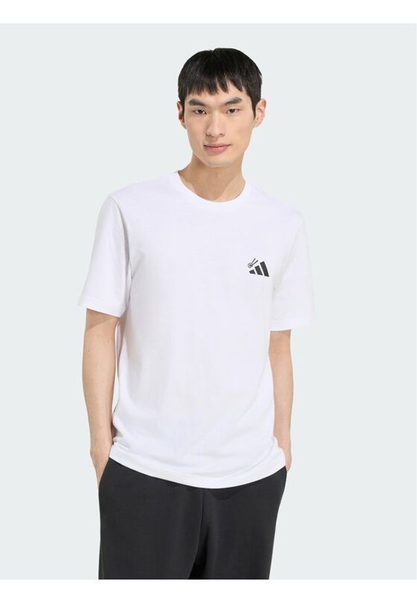 Adidas - adidas T-Shirt Sushi Graphic KT9706 Biały Regular Fit. Kolor: biały. Materiał: bawełna