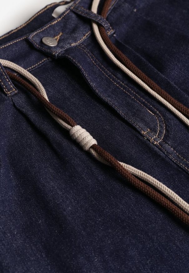 Renee - Niebieskie Szerokie Jeansy z Bawełny High Waist Ozdobione Sznurkiem Landa. Okazja: na co dzień. Stan: podwyższony. Kolor: niebieski. Wzór: aplikacja. Styl: casual, rockowy