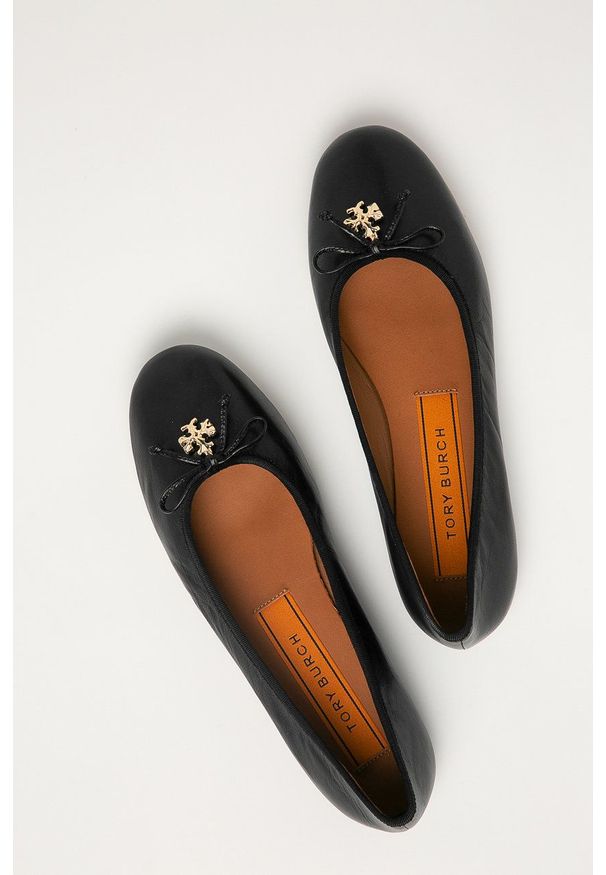 Tory Burch - Baleriny skórzane. Nosek buta: okrągły. Kolor: czarny. Materiał: skóra