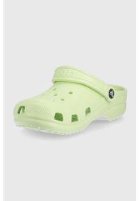 Crocs klapki Classic damskie kolor zielony. Nosek buta: okrągły. Kolor: zielony. Materiał: guma, materiał. Wzór: gładki
