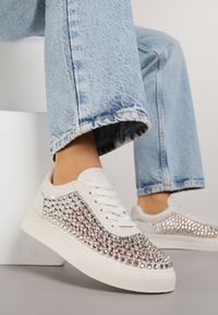 Renee - Beżowe Cyrkoniowe Sneakersy na Platformie Lilaela. Okazja: na co dzień. Kolor: beżowy. Materiał: jeans. Obcas: na platformie #1