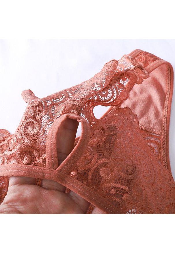 Intica - Koronkowe brazyliany subtelne i dopasowane Vinaldina. Kolor: czarny. Materiał: koronka. Wzór: koronka