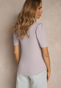 Renee - Jasnofioletowy T-shirt z Prążkowanej Tkaniny z Zakładkami przy Rękawach Kolaniella. Kolor: fioletowy. Materiał: tkanina, prążkowany. Styl: elegancki #4