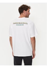 GAP - Gap T-Shirt 664006-01 Biały Regular Fit. Kolor: biały. Materiał: bawełna #4