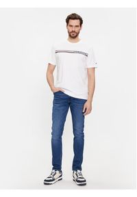 TOMMY HILFIGER - Tommy Hilfiger T-Shirt Monotype MW0MW33688 Biały Regular Fit. Kolor: biały. Materiał: bawełna #3