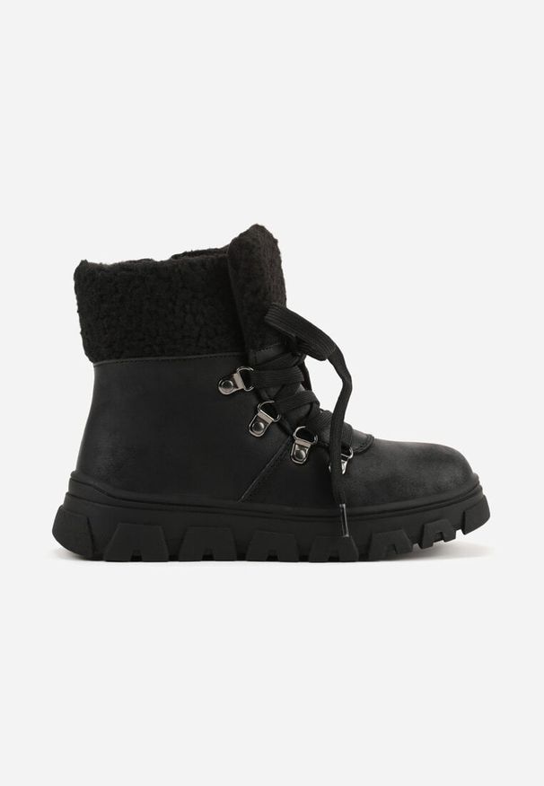 Born2be - Czarne Sznurowane Botki Vices z Kożuszkiem i Tłoczoną Podeszwą Nelianea. Okazja: na uczelnię. Kolor: czarny. Materiał: jeans. Wzór: kolorowy. Sezon: zima, jesień. Styl: klasyczny