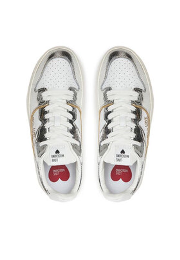 Love Moschino - LOVE MOSCHINO Sneakersy JA21017G18IB0000 Srebrny. Kolor: srebrny. Materiał: skóra