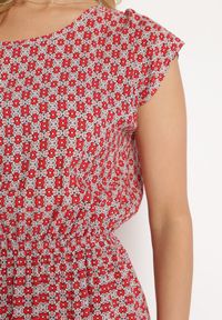 Born2be - Czerwona Rozkloszowana Sukienka z Gumką w Pasie i Krótkim Rękawem Solemia. Okazja: na co dzień. Kolor: czerwony. Długość rękawa: krótki rękaw. Typ sukienki: proste. Styl: casual #3