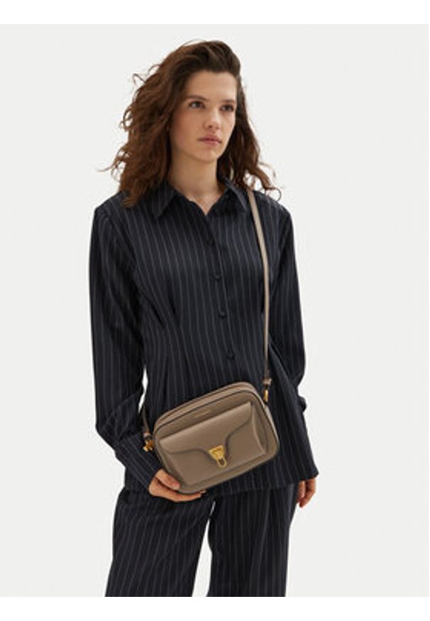 Coccinelle Torebka MF6 Coccinelle Beat Soft E1 MF6 15 02 01 Brązowy. Kolor: brązowy. Materiał: skórzane