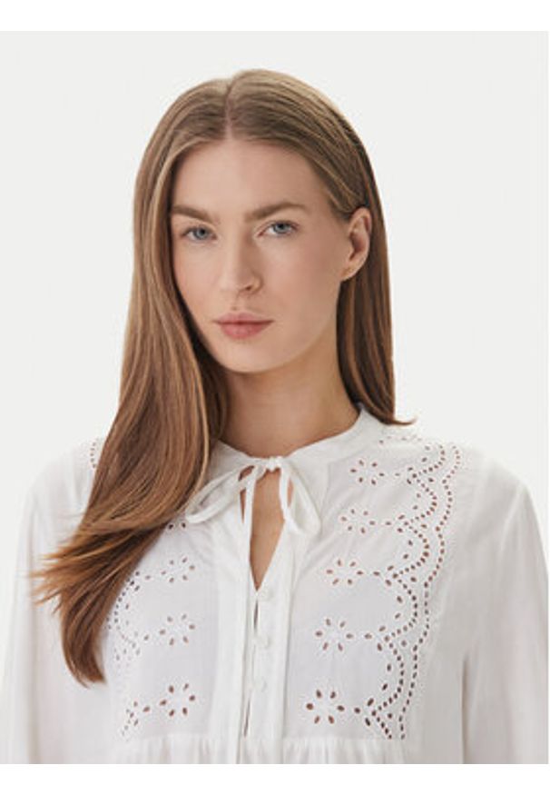 only - ONLY Bluzka Lennyo 15366732 Biały Regular Fit. Kolor: biały. Materiał: wiskoza