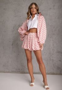 Renee - Różowe Szorty z Wiskozą i Bawełną w Stylu Bombki z Motywem Kropek Dita. Okazja: na co dzień. Kolor: różowy. Materiał: wiskoza, bawełna. Wzór: kropki. Sezon: lato. Styl: casual #1