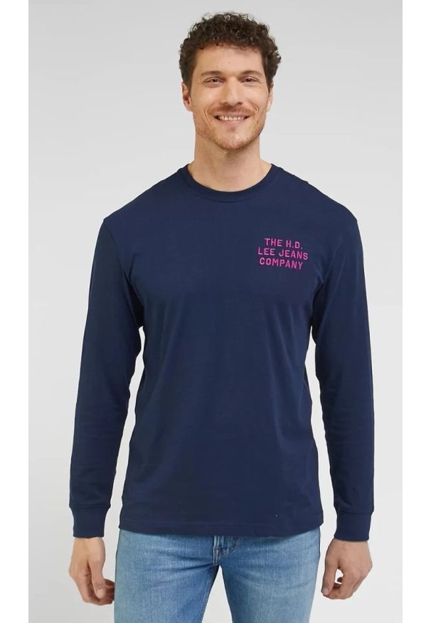 Lee - LEE RELAXED LONGSLEEVE TEE MĘSKA KOSZULKA Z DŁUGIM RĘKAWEM EMPEROR 112341754 LL94015537. Długość rękawa: długi rękaw. Długość: długie