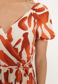 Born2be - Pomarańczowa Wiskozowa Sukienka z Kopertowym Dekoltem i Materiałowym Paskiem z Gumką w Talii Vikailla. Kolor: pomarańczowy. Materiał: wiskoza, materiał. Wzór: aplikacja. Typ sukienki: kopertowe. Styl: elegancki #2