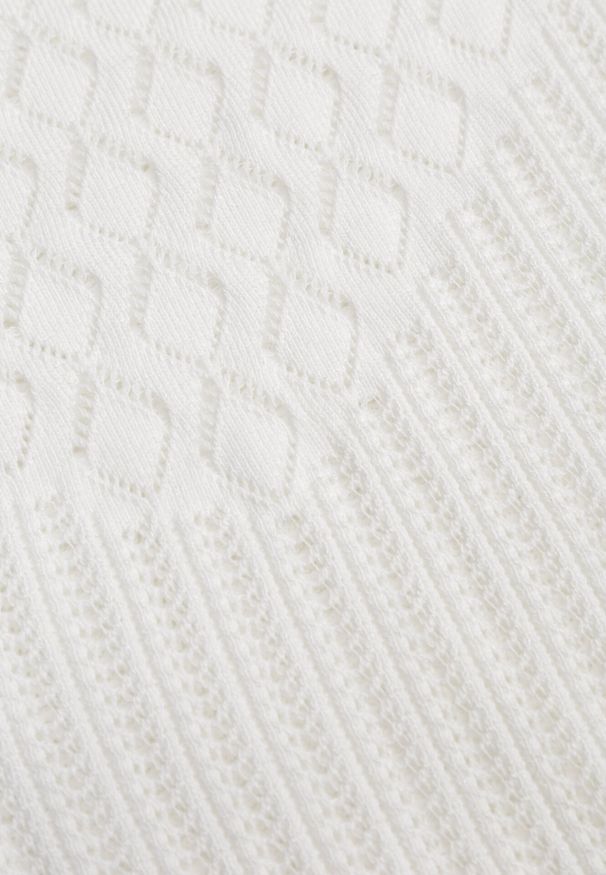 Born2be - Biała Bluzka z Ażurowej Dzianiny z Krótkimi Rękawami Tolina. Kolor: biały. Materiał: dzianina. Długość rękawa: krótki rękaw. Długość: krótkie. Wzór: ażurowy