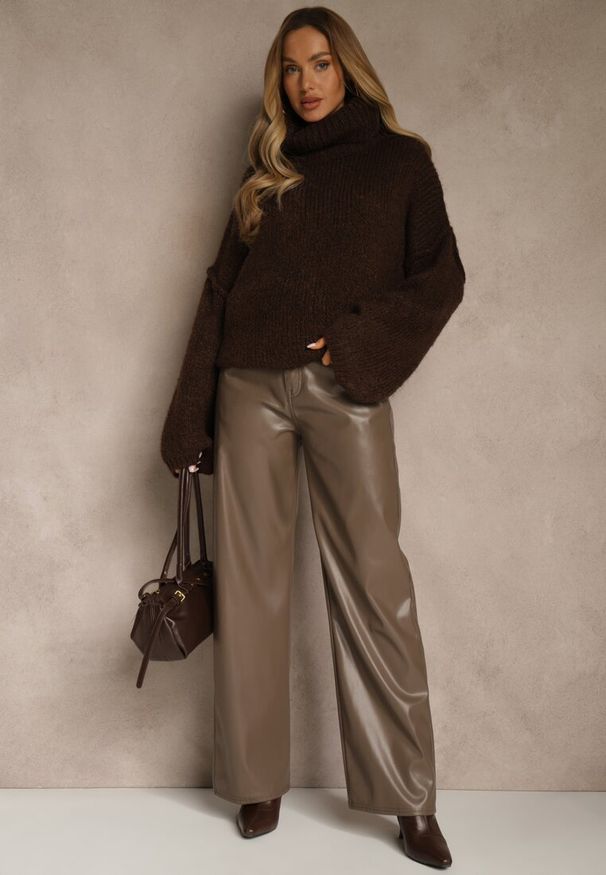 Renee - Brązowy Oversizowy Golf z Dodatkiem Wełny i Wiskozy Tenafera. Typ kołnierza: golf. Kolor: brązowy. Materiał: wełna, wiskoza