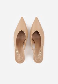 Born2be - Ciemnobeżowe Szpilki VICES z Odkrytą Piętą i Wycięciem w Kształcie Litery V Natinawe. Okazja: na ślub cywilny, na wesele. Zapięcie: bez zapięcia. Kolor: beżowy. Materiał: jeans. Obcas: na szpilce. Styl: elegancki, wizytowy #8